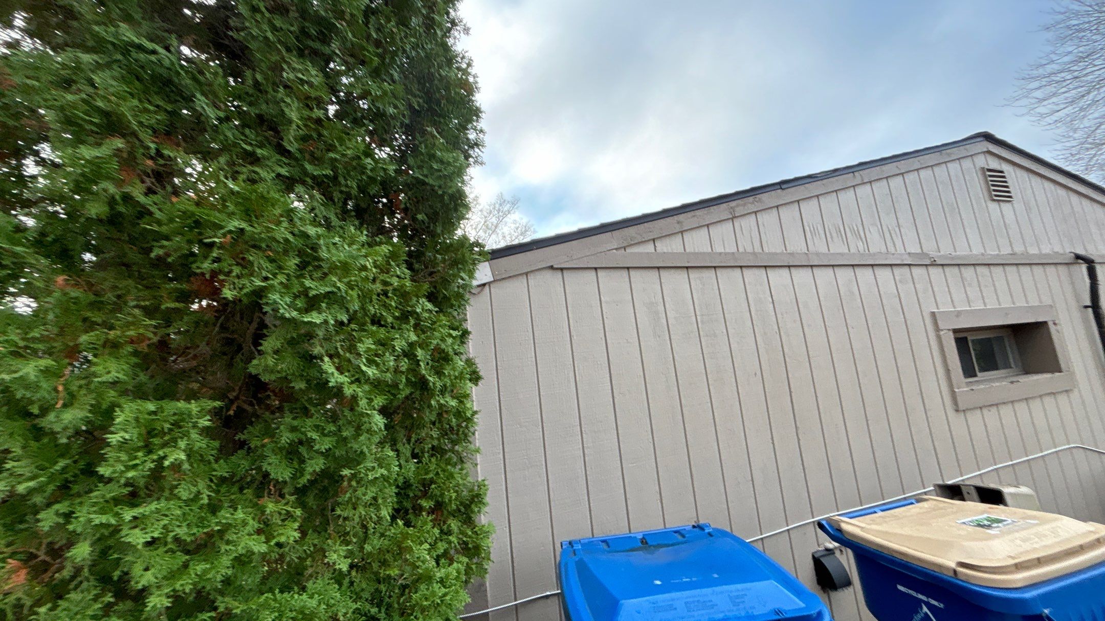 Siding Replacement using Alside Charter Oak D4.5" by 180 Contractors