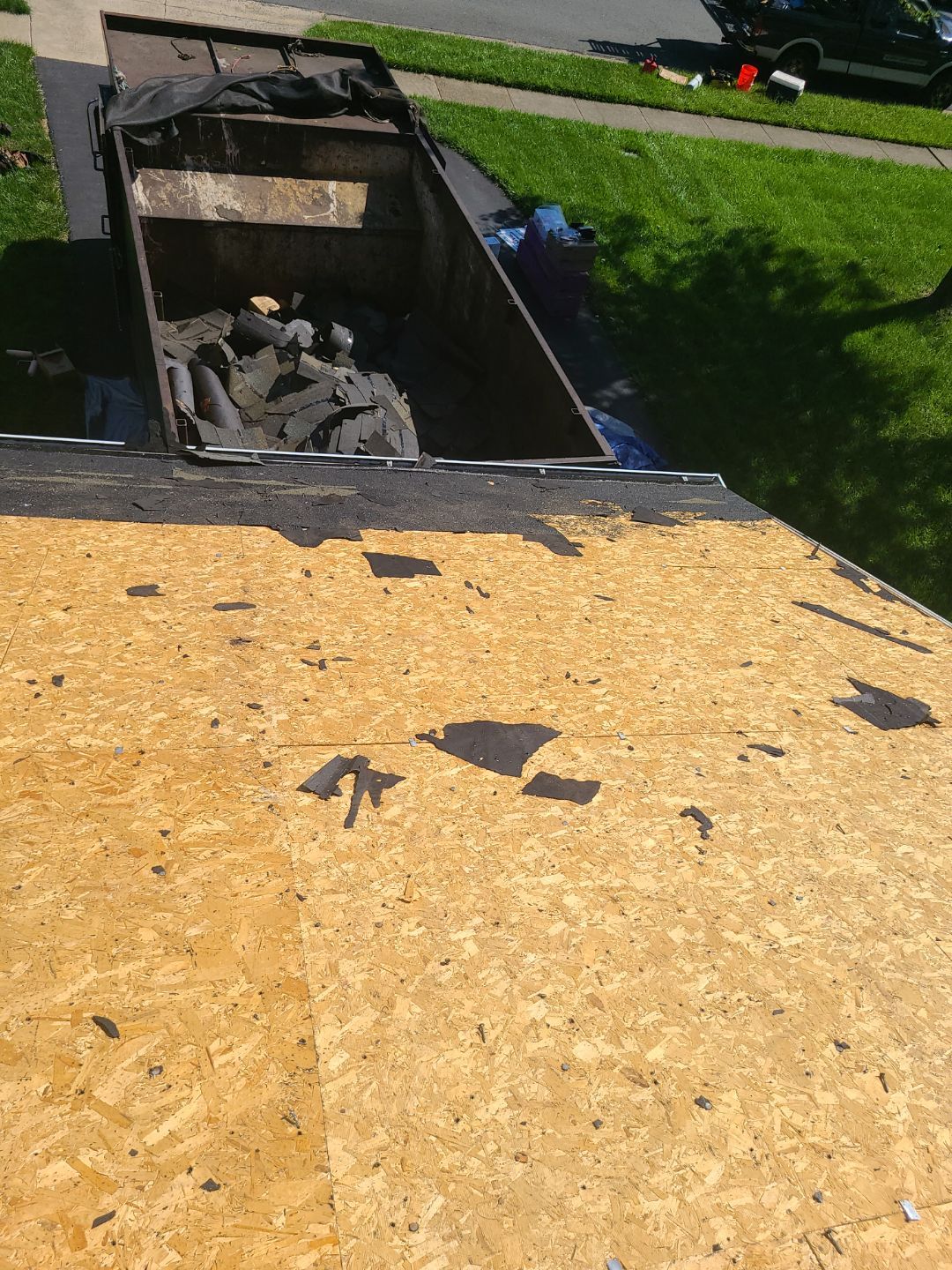 Springfield: CertainTeed Landmark Pro Designer Shingles in Max Def Moire Black by RM Banning, Inc.