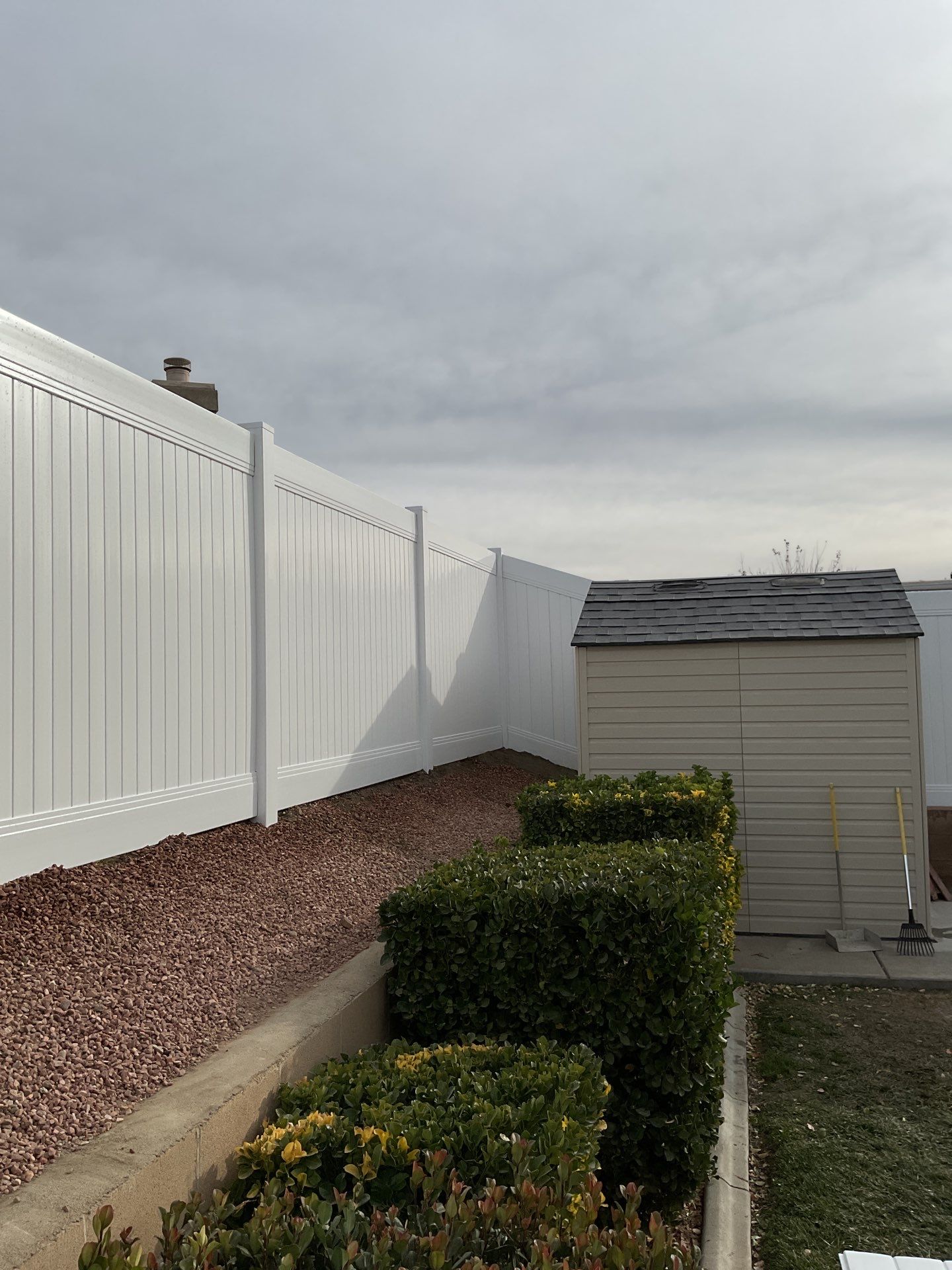 Fence installation using vinyl by Fence Guys Inc.
