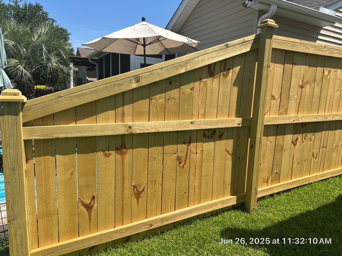 Wood Fence using Wood Sealant by DuraSeal