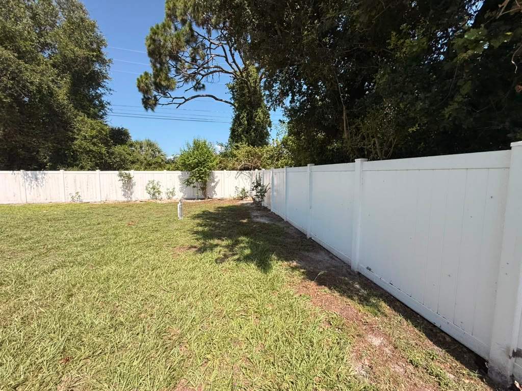 White Vinyl Privacy Fence Repair and Replacement in North Port by True Fence LLC