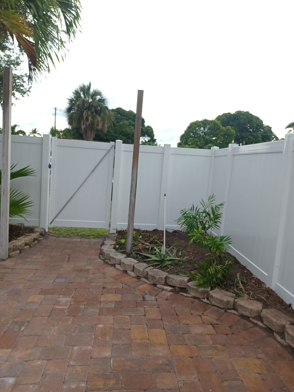 Bradenton, FL 6ft. White Vinyl Privacy Fence by Asap fence and gates, LLC