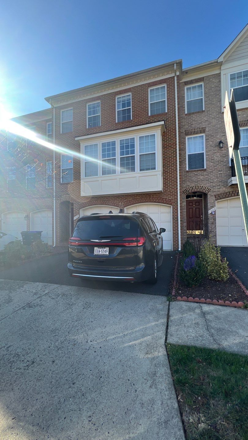 Fairfax: Residential Roof Replacement with CertainTeed Landmark in Charcoal Black by RM Banning, Inc.