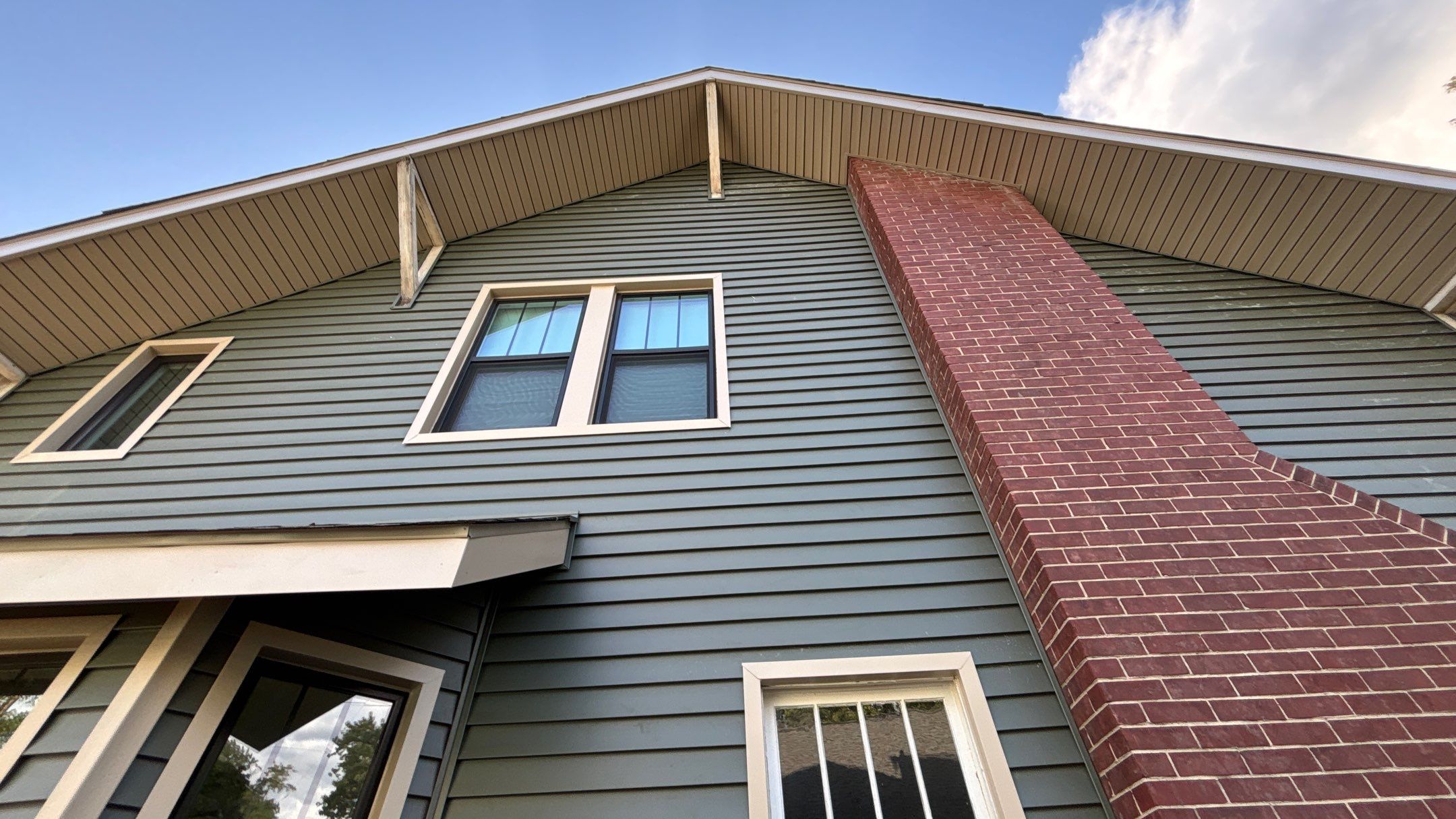 Siding Replacement using Alside Charter Oak D4.5" Deep Moss by 180 Contractors