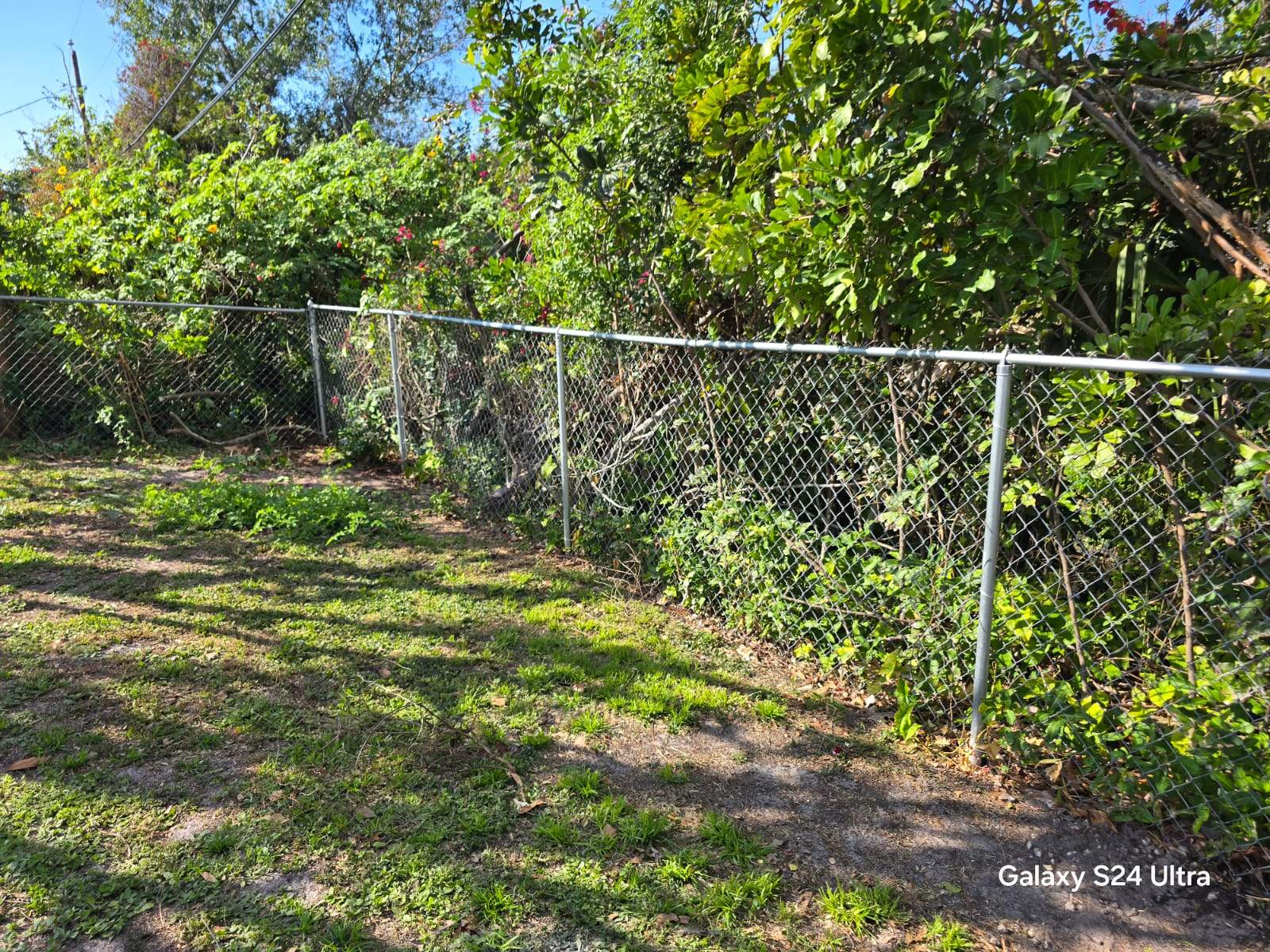 Vinyl and Chain Link Combo in Venice by True Fence LLC