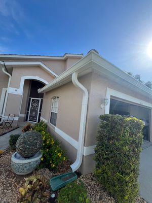 Replace White Seamless Gutters Installation in Sarasota FL