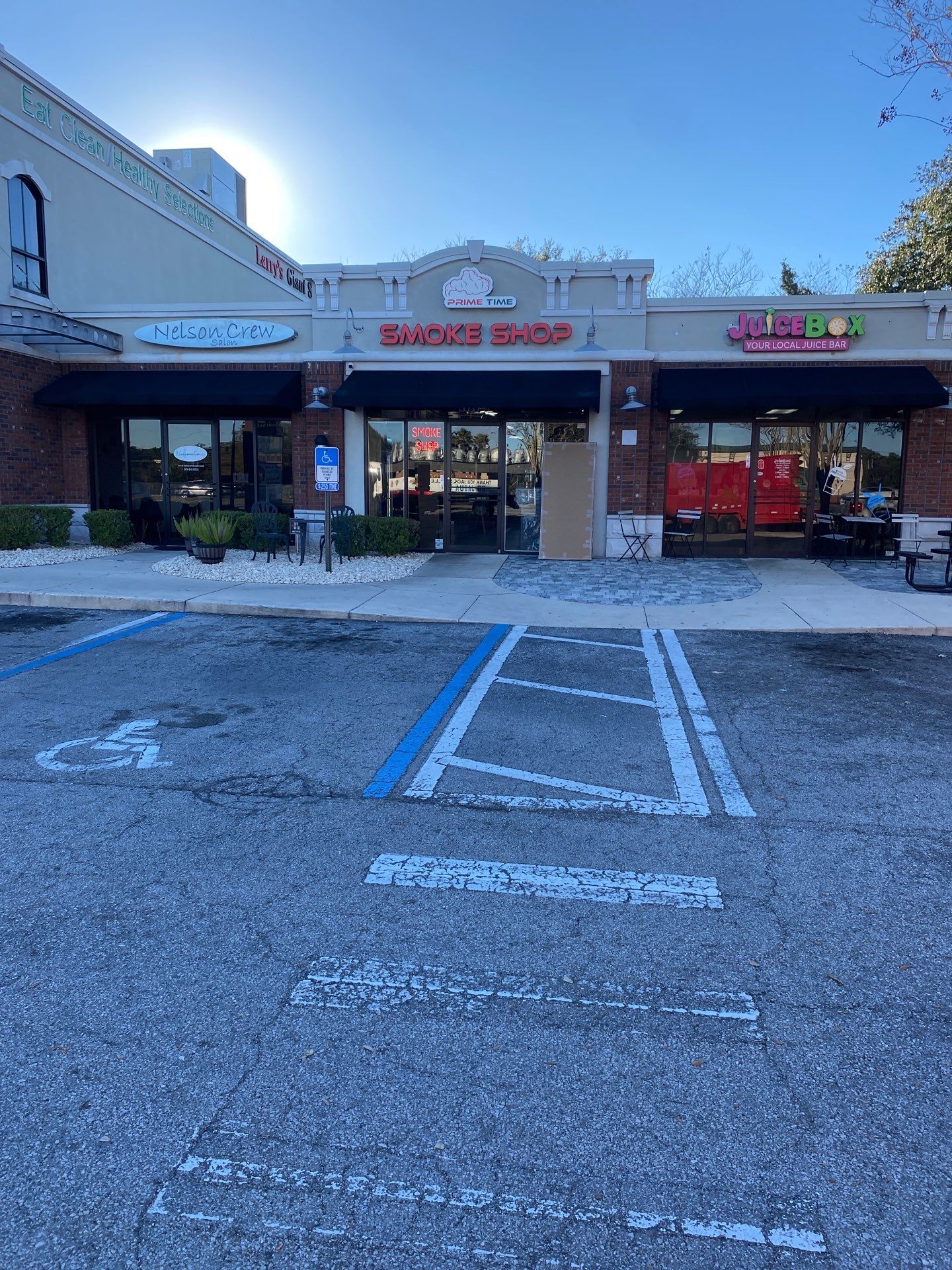 Larry’s Giant Subs | Rock & Mulch by ProGreen Services