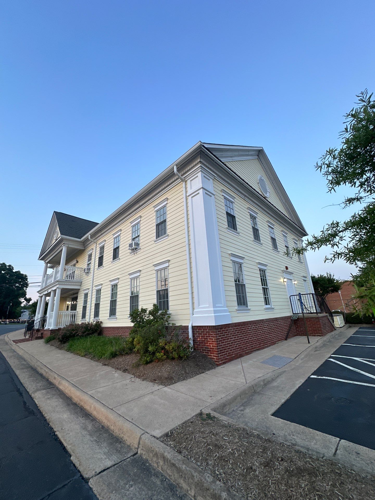 Commercial Exterior Painting Services for Mainstreet Bank in Leesburg, VA by My Painter 