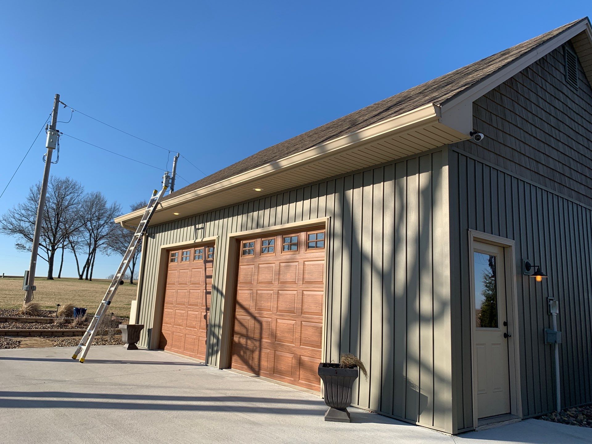 Lake Life = No Maintenance  !! by EEC  Windows, Siding & Roofing 