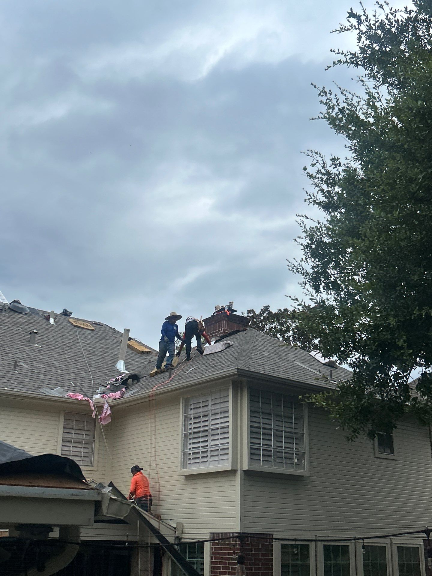 Residential Roofing Installation using Owen's Corning Duration (Lifetime) Shingles by Roof Repair Company