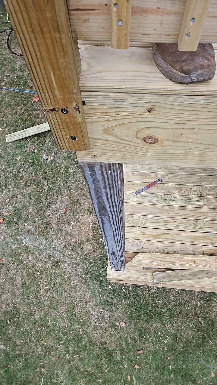 Windsor Blvd - Deck Installation by Pillar and Pine