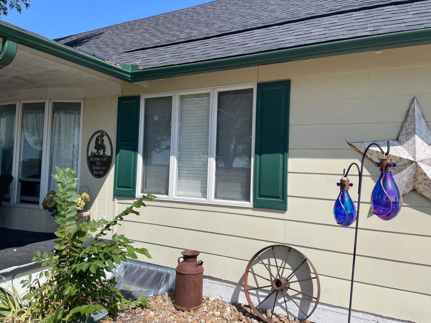 Siding Installation using Craneboard D7 by EEC Windows, Siding & Roofing