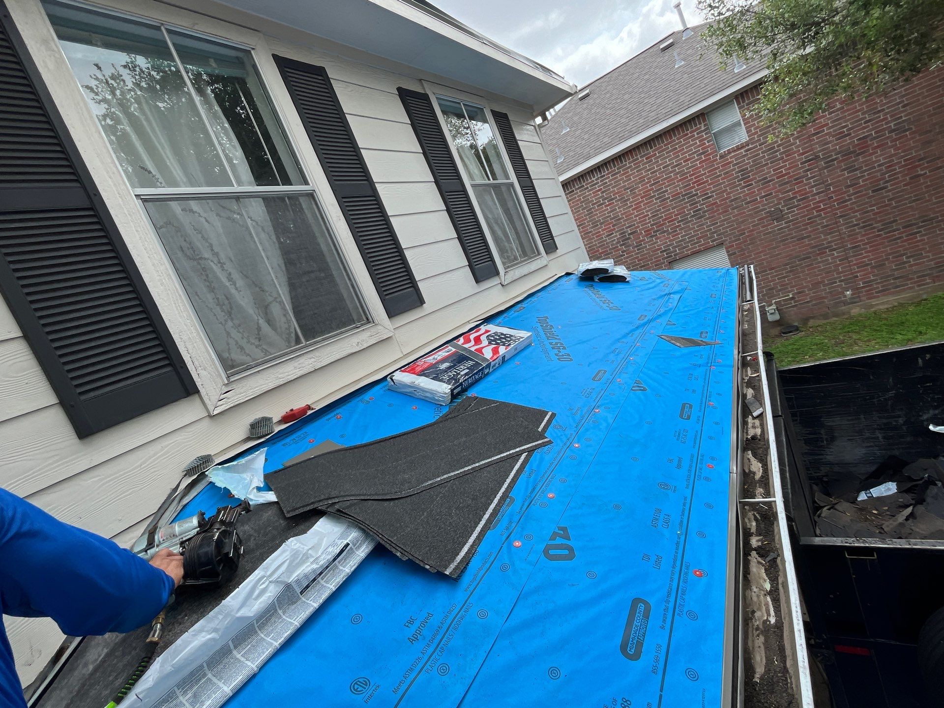Residential Roofing Installation using Owen's Corning Duration (Lifetime) Shingles by Roof Repair Company