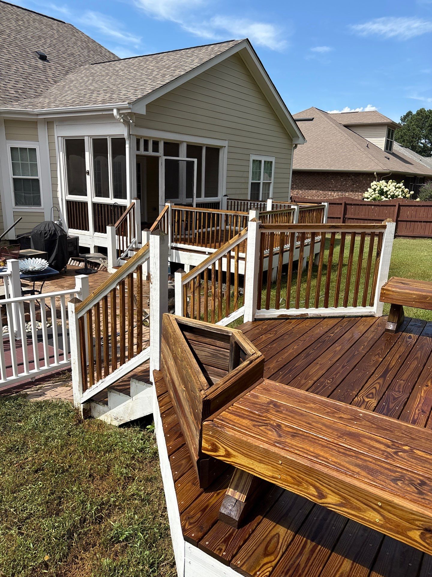 Wood Deck using Wood Sealant by DuraSeal