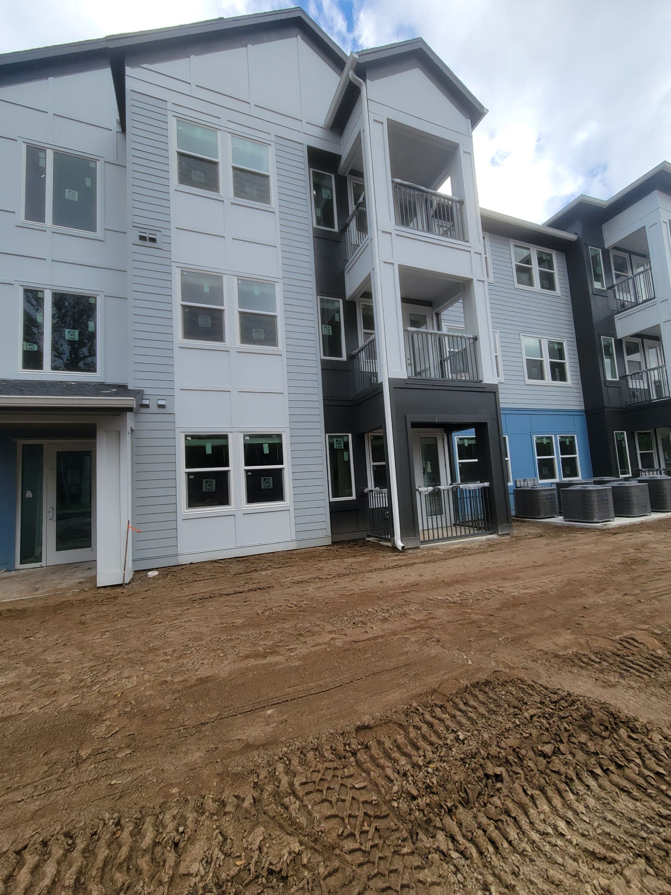 7-Inch Seamless Gutters for Large Roofs in Daytona Beach FL by Gutter Professors