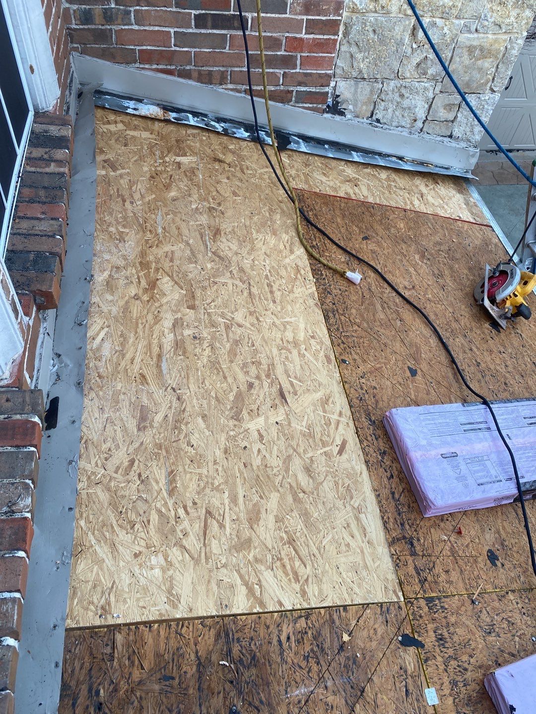 Insurance Claim Roof and Gutters using Owens Corning - Duration- Estate Gray -New Gutters - Exterior paint by Tex-Line Roofing