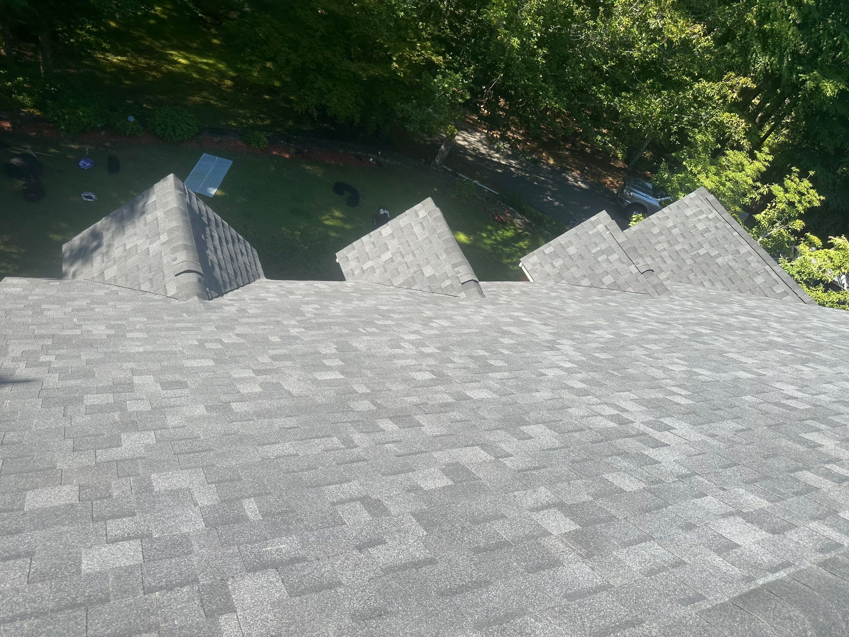 š IKO Roof Transformation in Berwick, Maine! š²šØ by Tall pine roofing
