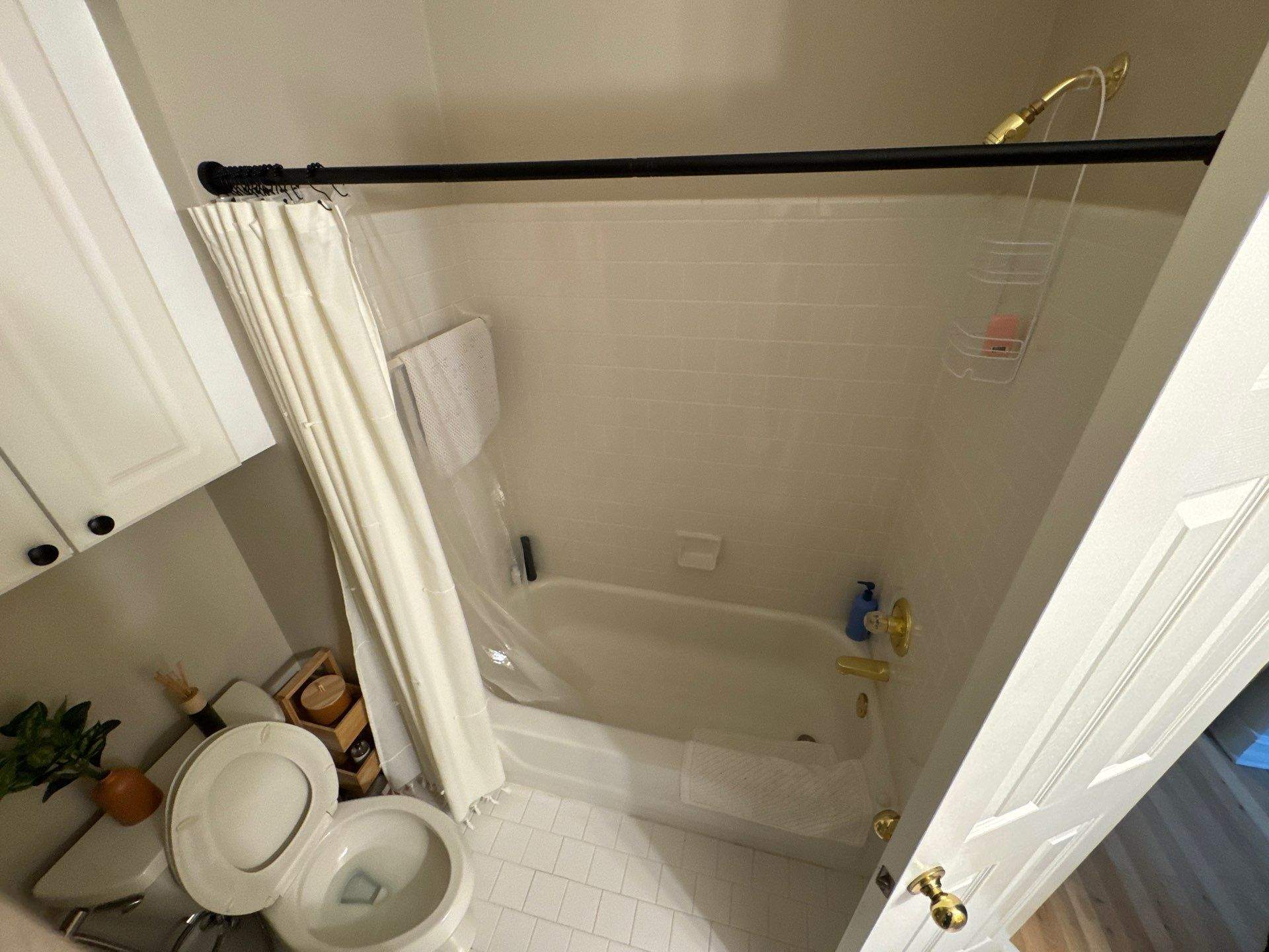 Hall bathroom renovation by Prudencio