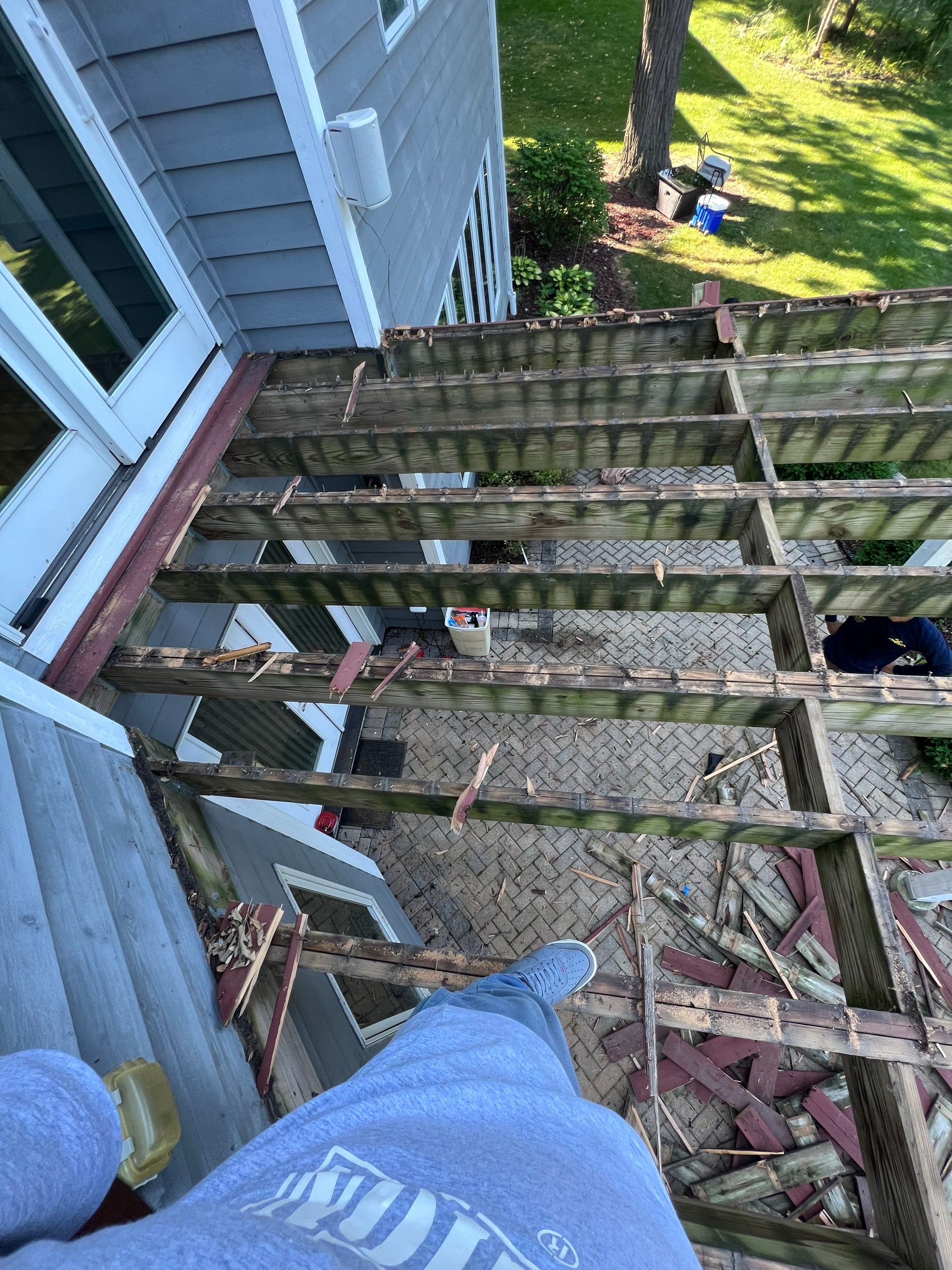 Deck by INQUSE GENERAL CONTRACTOR