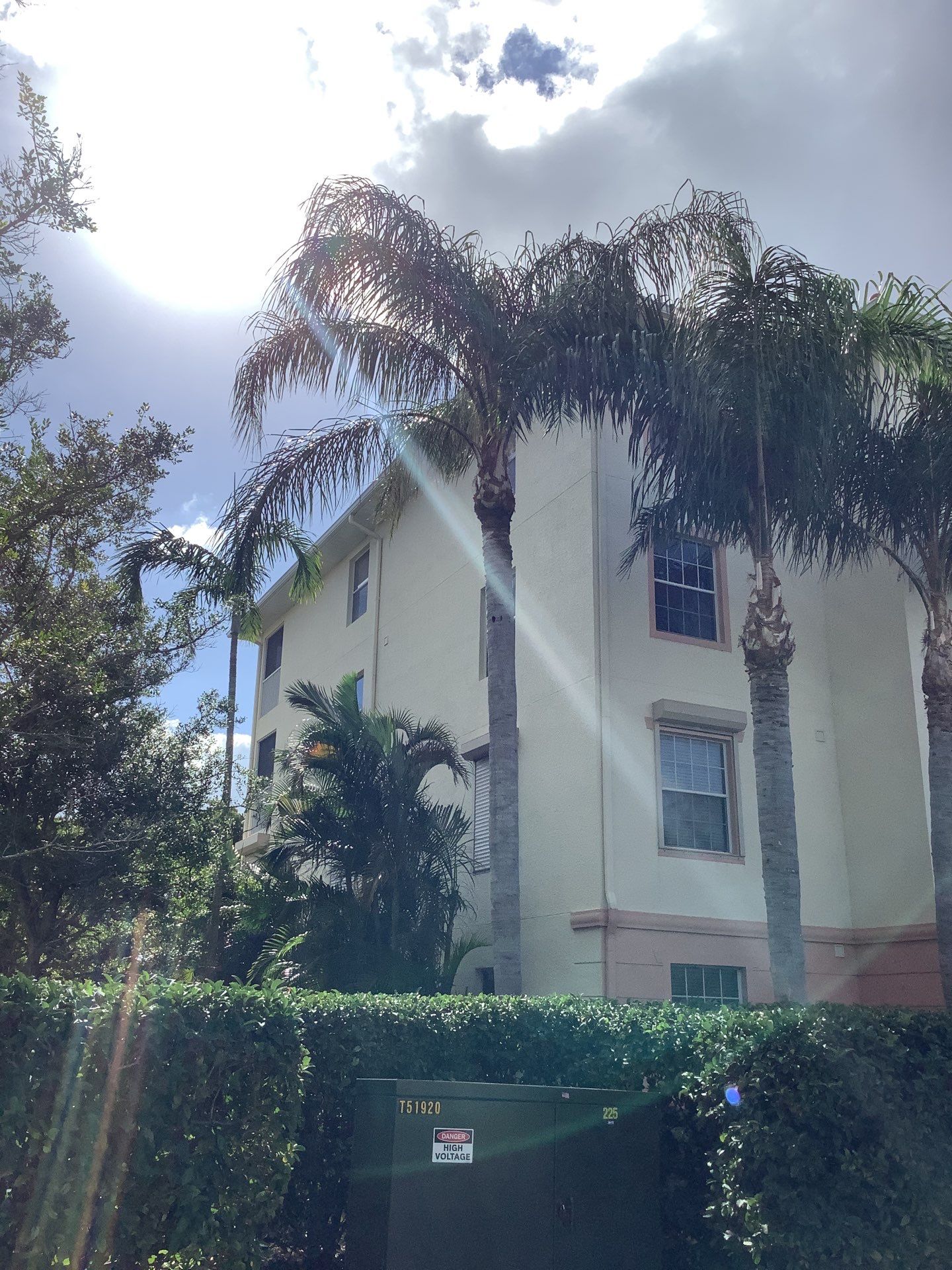 7-Inch Smooth Box Gutters in Sarasota FL by Gutter Professors