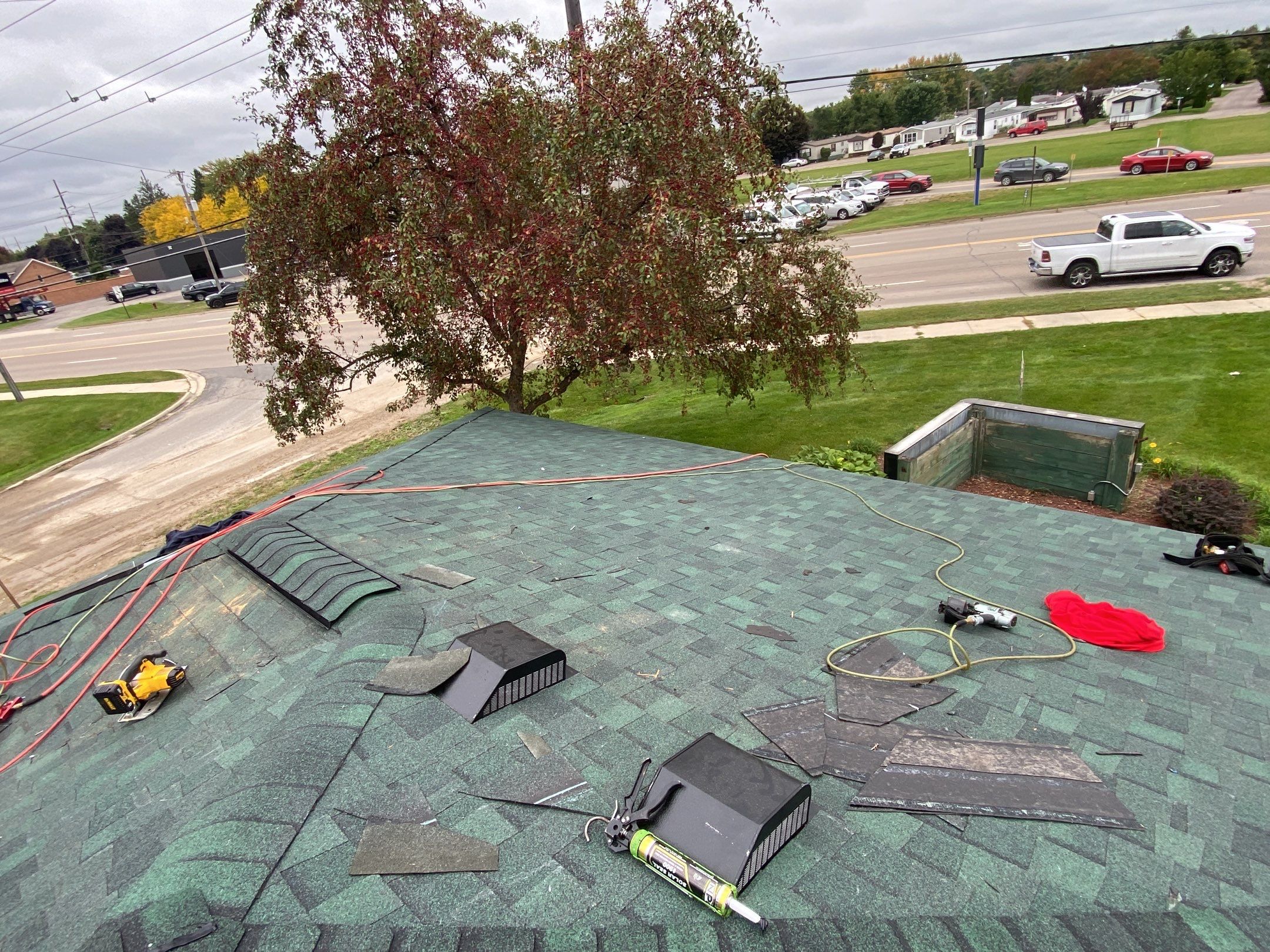 Roof Replacement using CertainTeed Landmark by 180 Contractors
