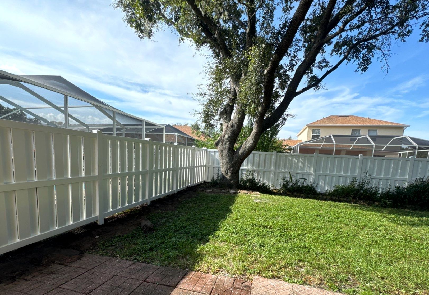 Vinyl Fence Installation using 6Ft Shadowbox White Vinyl Fence by Asap fence and gates, LLC