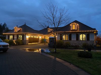 Holiday Lighting using C9 Incandescent Clear