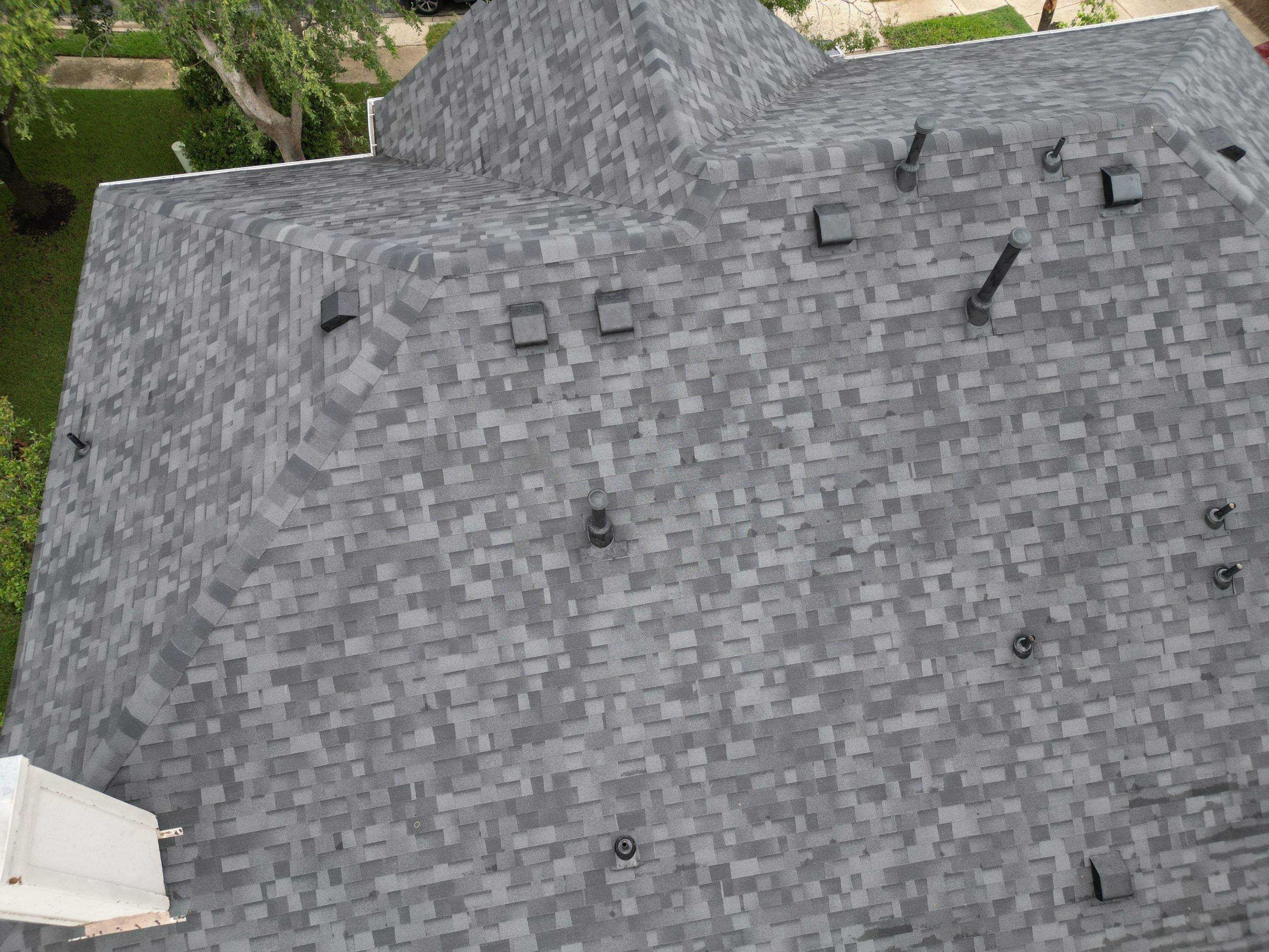 Brilliant Black - Malarkey Vista by RoofsOnly.com