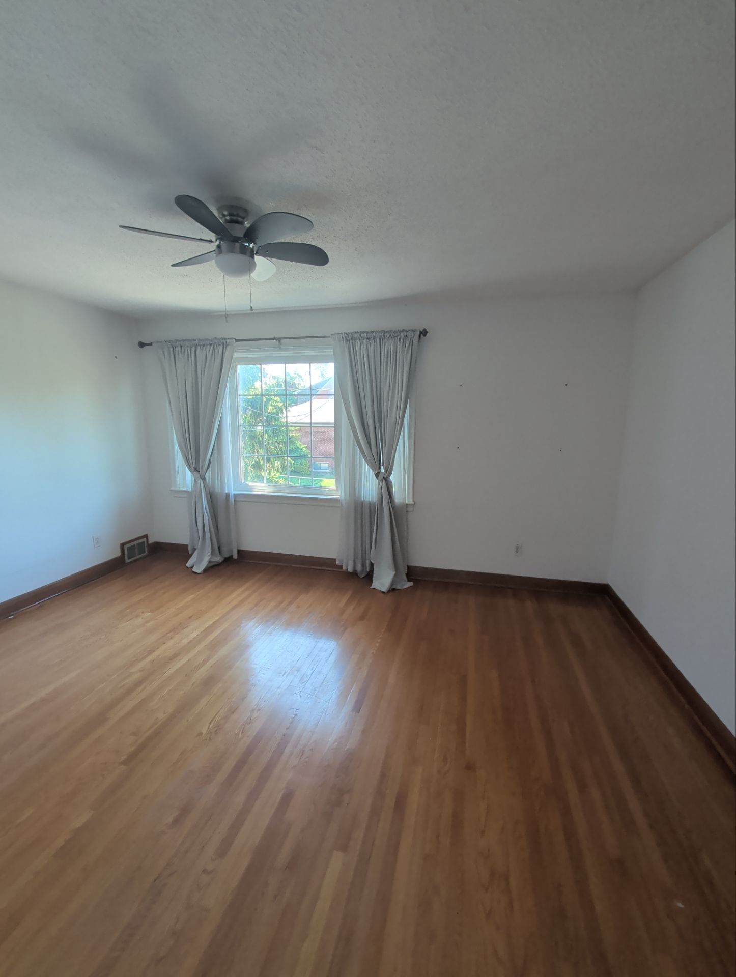 Toronto Interior Home Painting and Kitchen Cabinet Refinishing by GTA HOME PAINTING