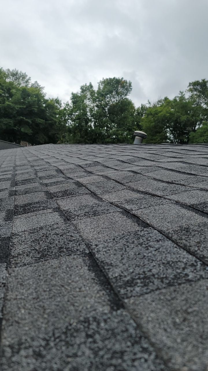 CERTAINTEED LANDMARK COLOR: PEWTER DRIP EDGE: WHITE by Eagle Eye Roofing