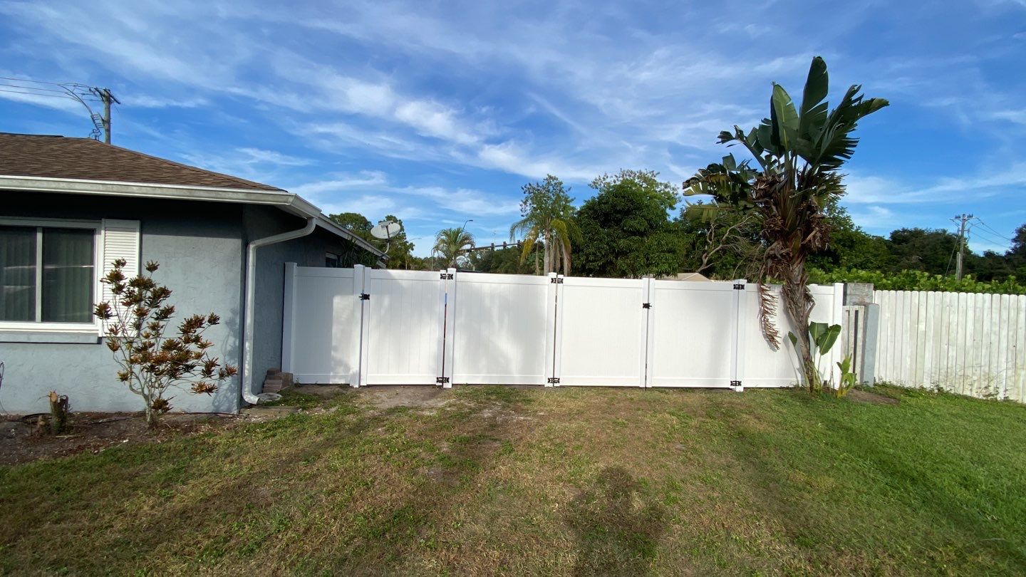Sarasota, FL White Vinyl Privacy Fence by Asap fence and gates, LLC