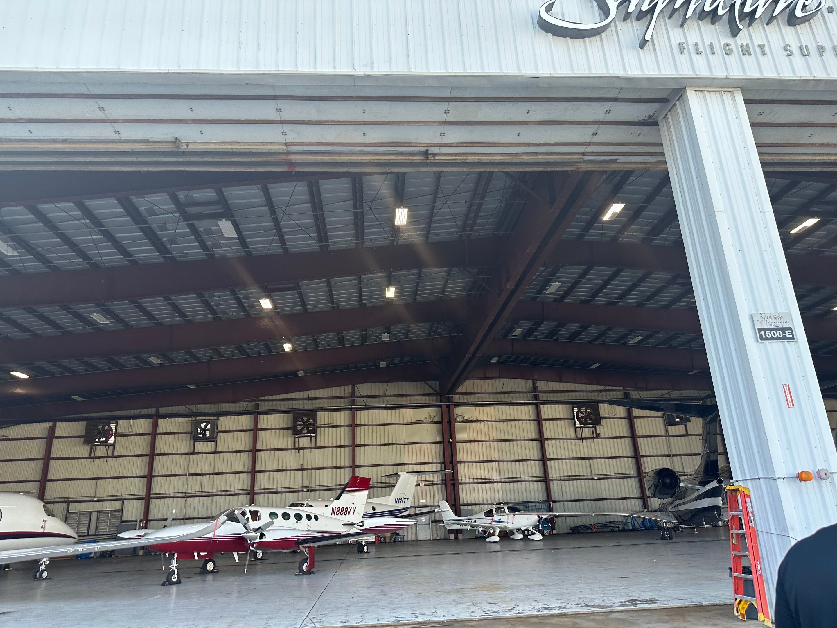 West Palm Beach Airport – Fiber Optic & Point-to-Point Wireless Bridge Network Installation by TeleCommPro