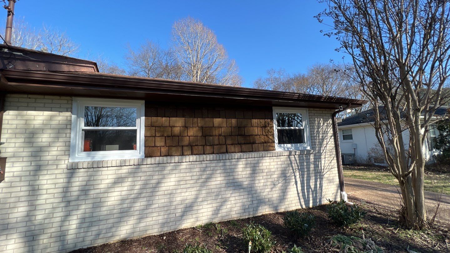 Residential Roofing Installation using Owens Corning Oakridge Roofing System by Undersun Roofing 