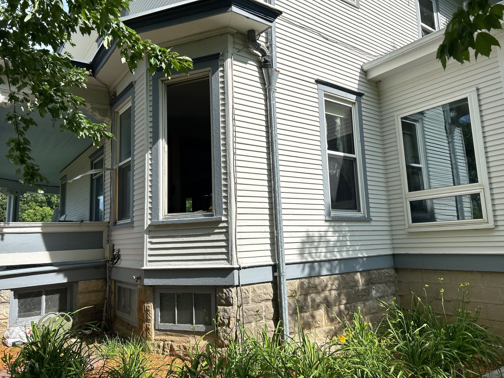 Windwo installation by United Windows and Siding LLC