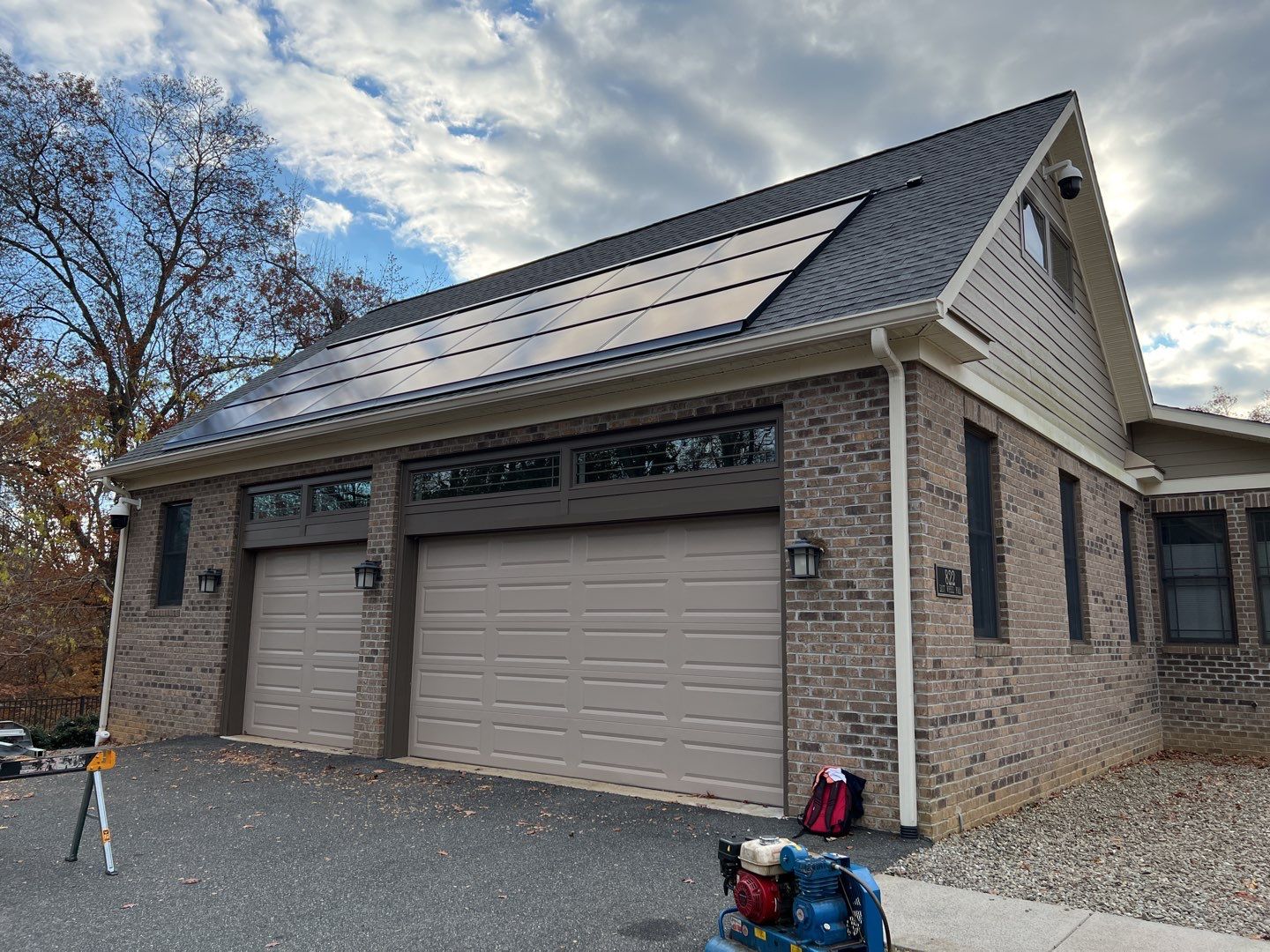 Solar Roof using GAF Decotech integrated panels by American Home Contractors