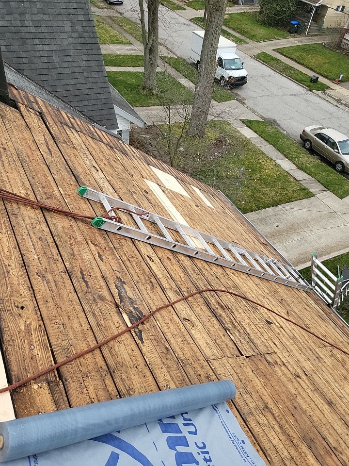 ATLAS PINNACLE COLOR: COASTAL GRANITE DRIP EDGE: WHITE by Eagle Eye Roofing