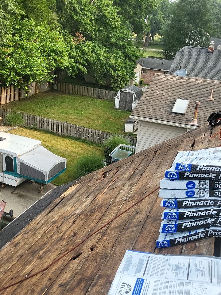 ATLAS PINNACLE COLOR: BLACK SHADOW by Eagle Eye Roofing