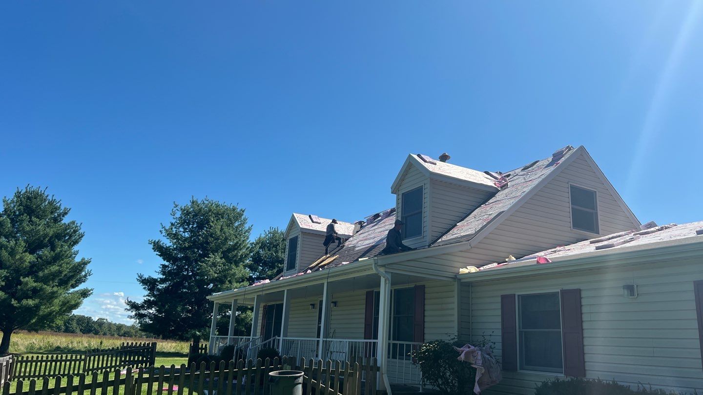 Residential Roofing Installation using Duration Series Shingles - Teak by RoofX 