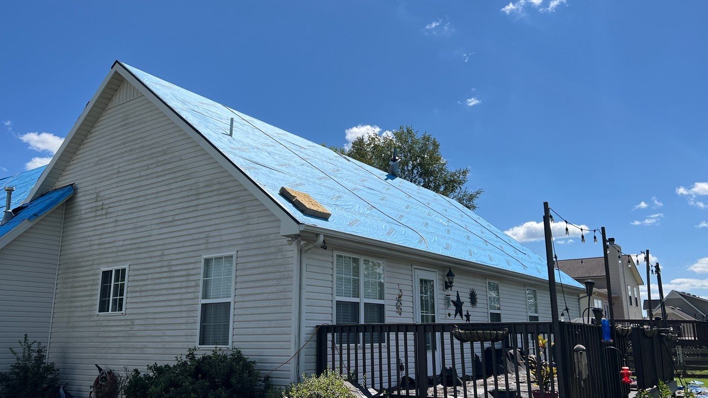 Residential Roofing Installation using Owens Corning Oakridge Roofing System by Undersun Roofing 
