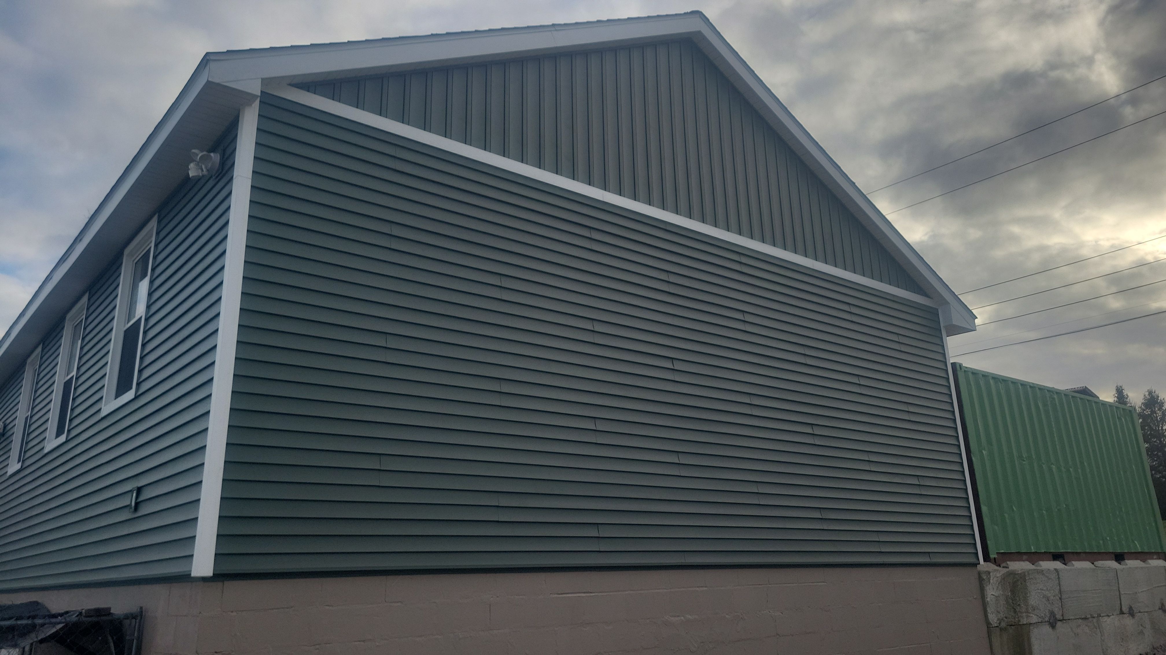 Siding Replacement using CertainTeed Restoration Classis D4 by 180 Contractors