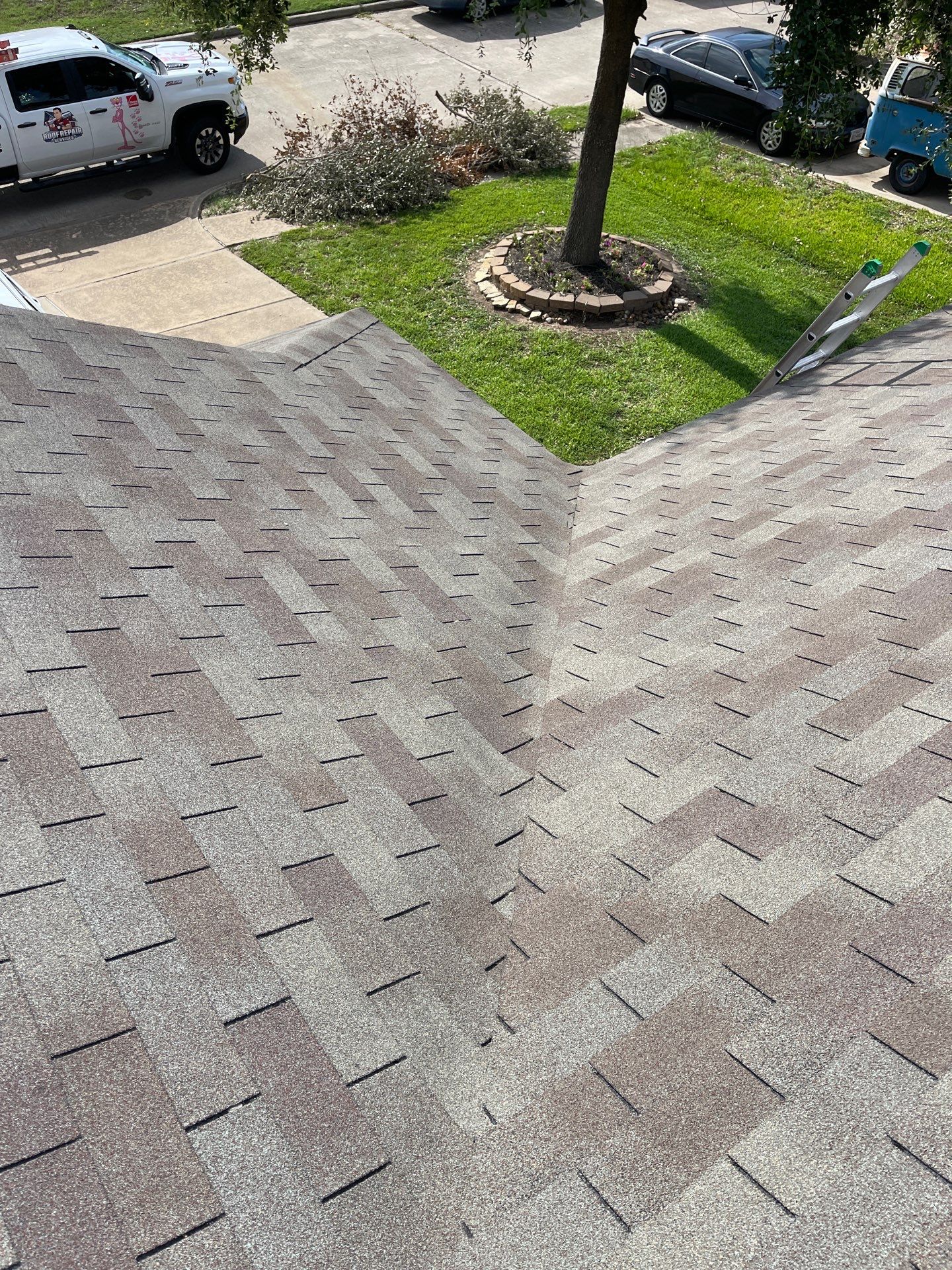 Hail Damage using Owen's Corning Duration (Lifetime) Shingles by Roof Repair Company