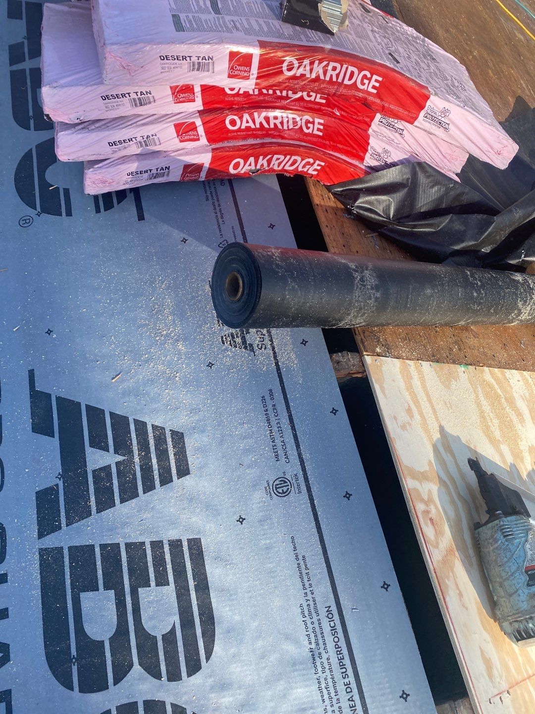 Residential Roofing Installation using Owens Corning Oakridge, Desert Tan by Absolute Roofing and Construction