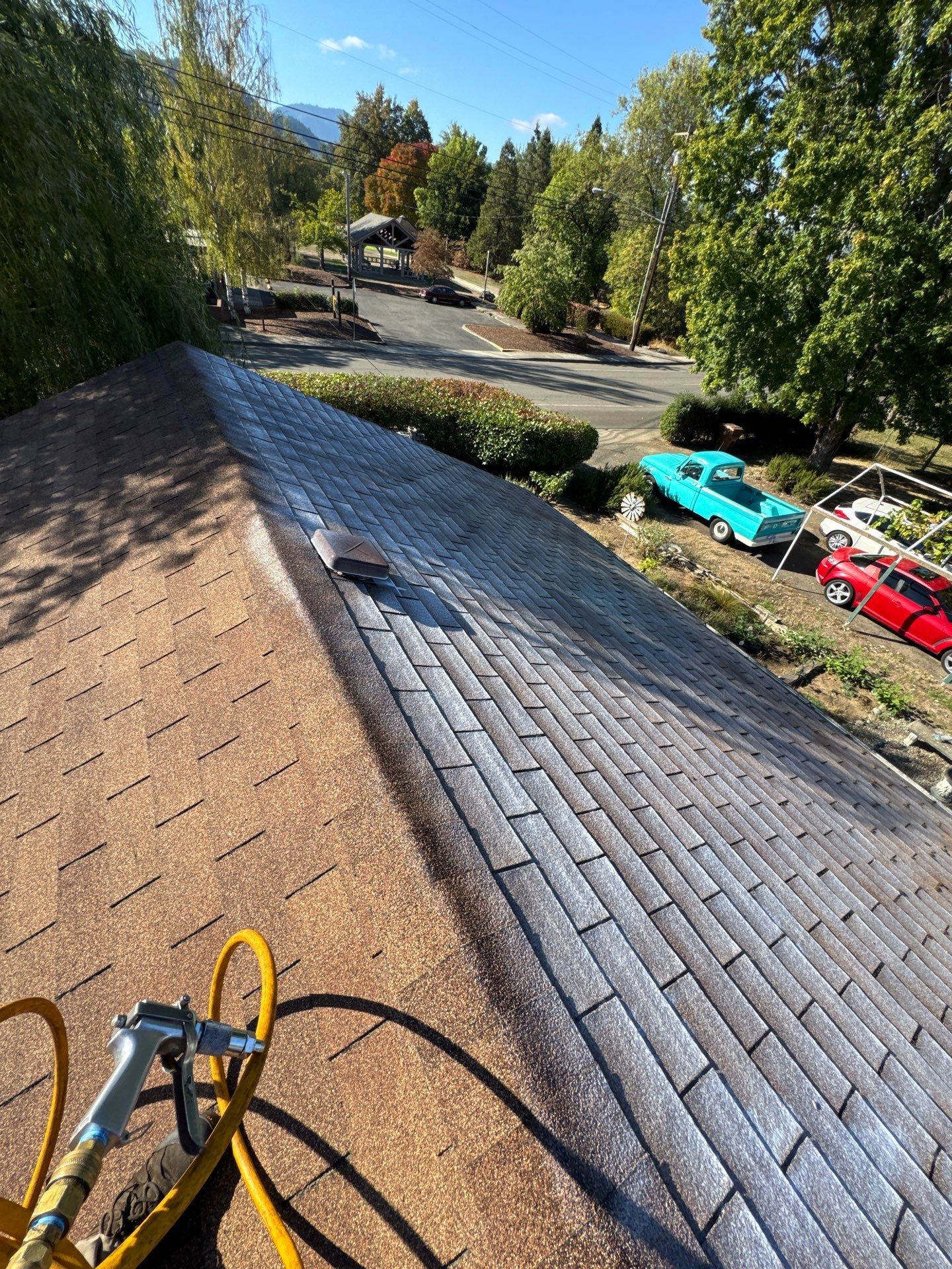Project in Riddle by Roof Maxx of Grants Pass