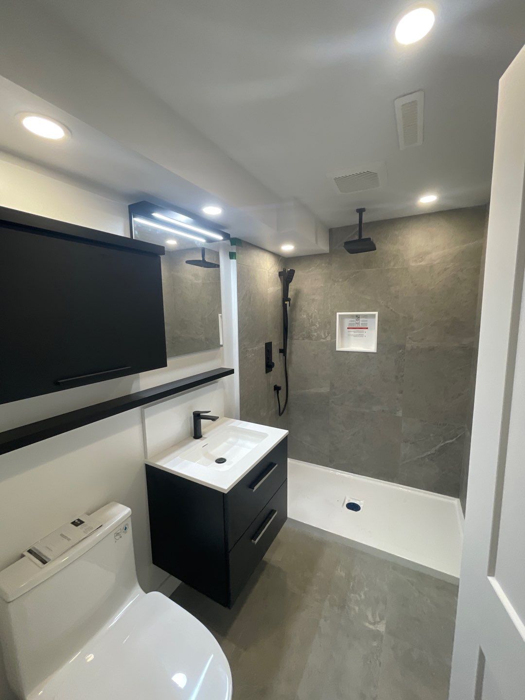 Bathroom remodel by Eco-Nature Construction Inc.