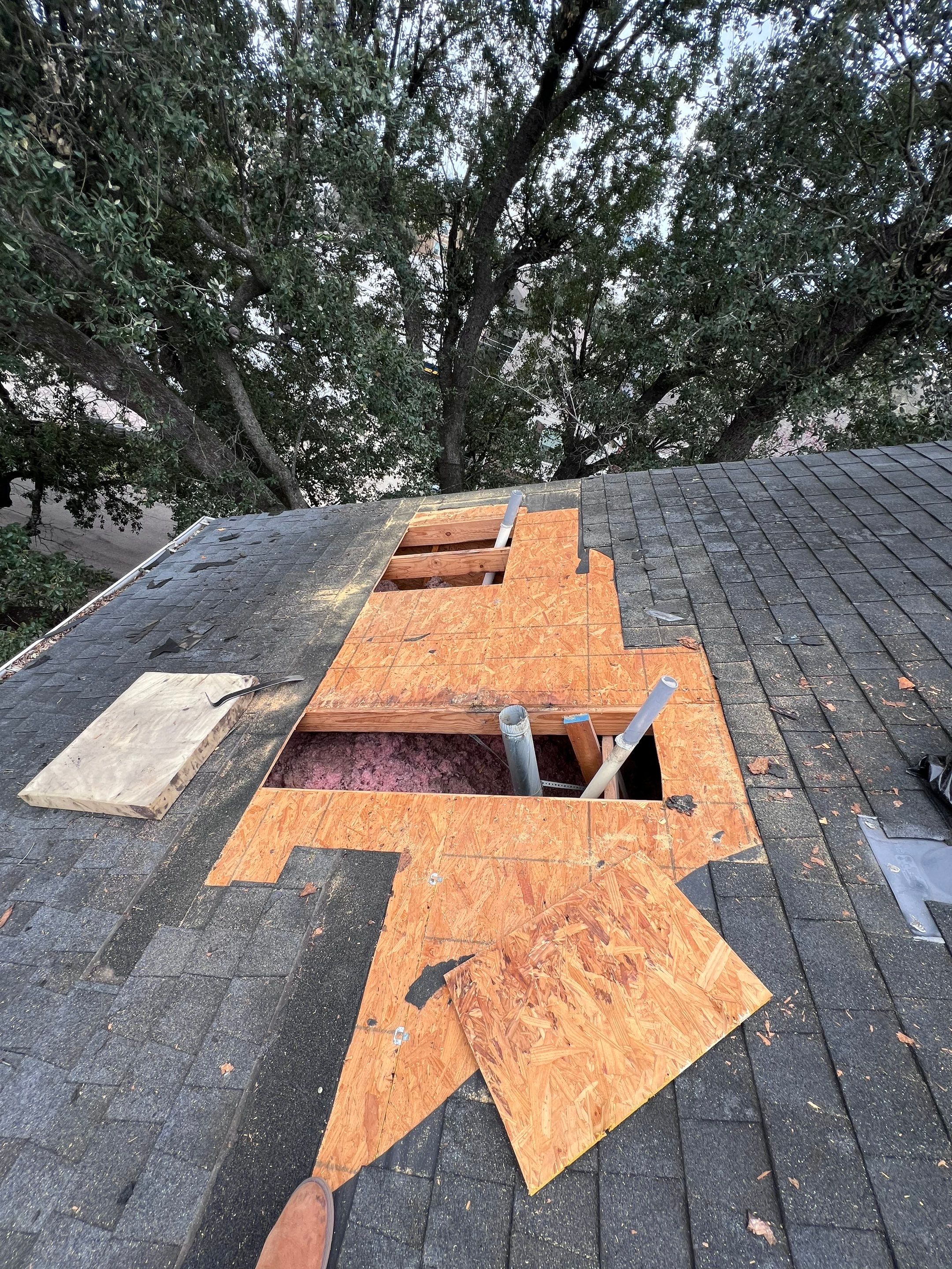 Hail Damage using Owen's Corning Duration (Lifetime) Shingles by Roof Repair Company