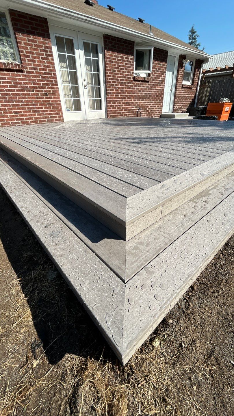 A not so typical deck by Alki deck builders 