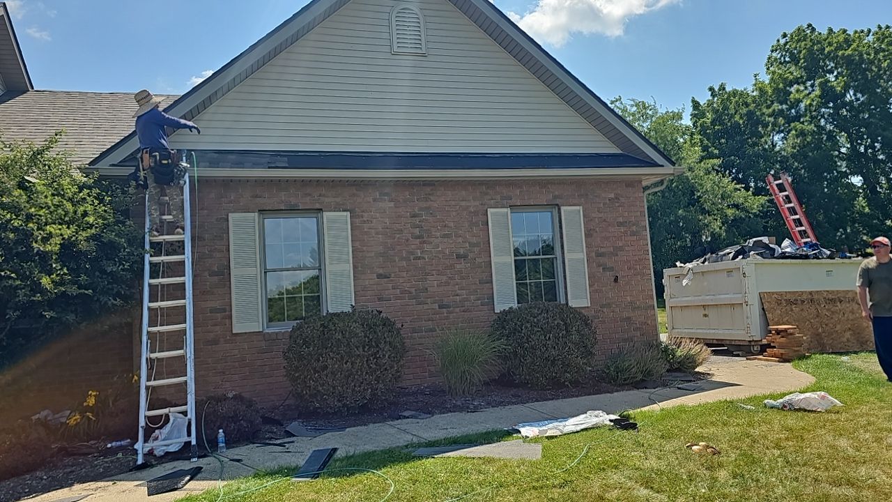 ATLAS PINNACLE COLOR: WEATHERED SHADOW by Eagle Eye Roofing