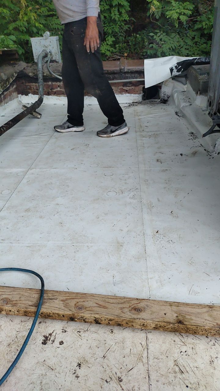 Grateful Head Pizza by Hostetler Roofing