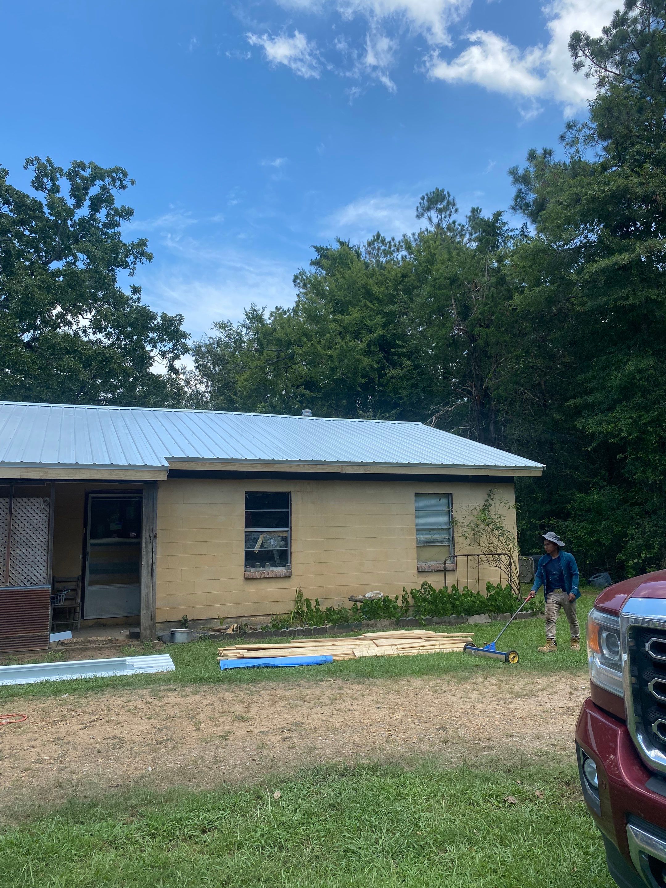 Metal Roof Replacement: 26 GA. Residential Metal Panels by Hostetler Roofing