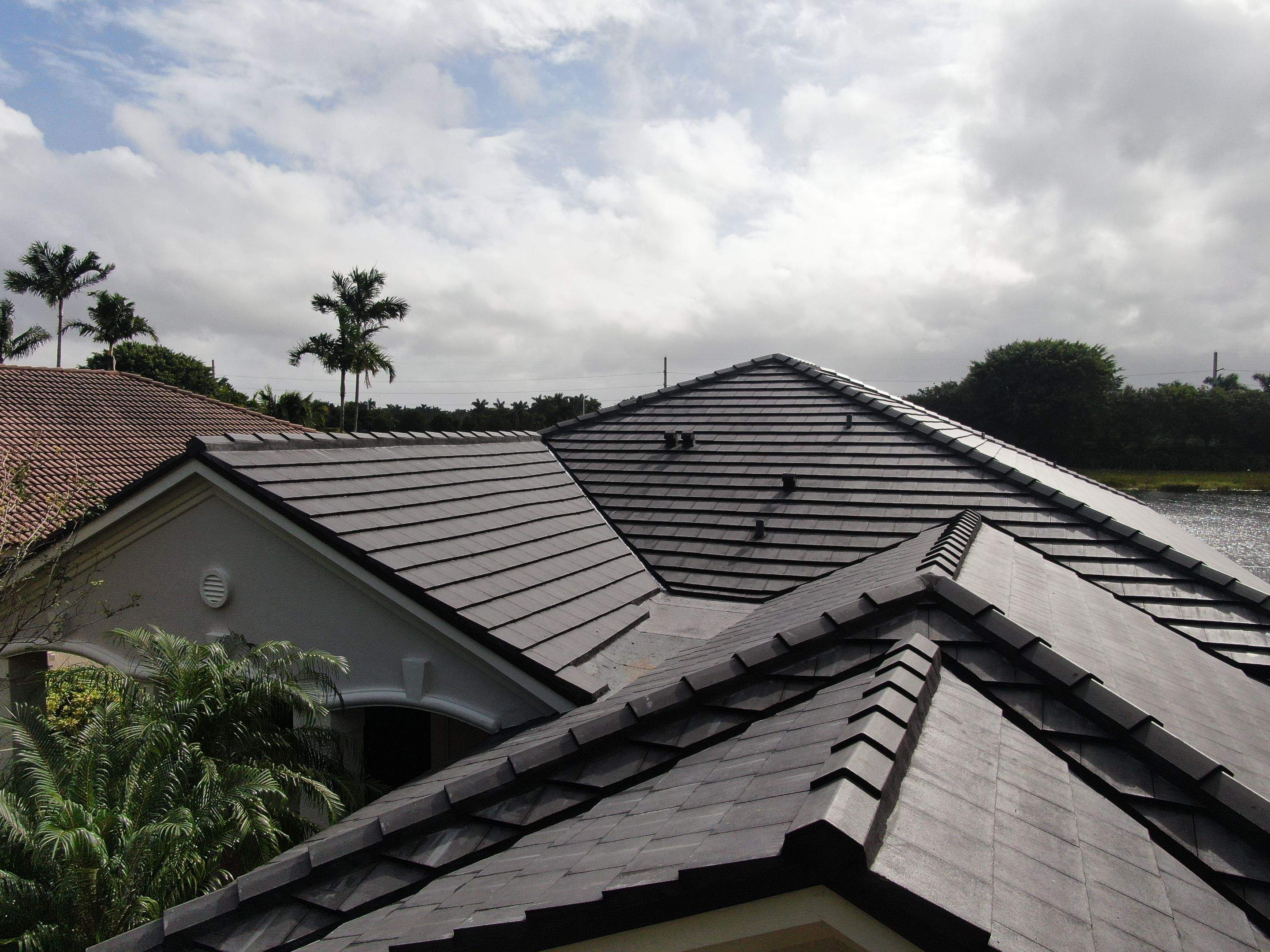 Crown - Windsor Slate - Charcoal by Istueta Roofing
